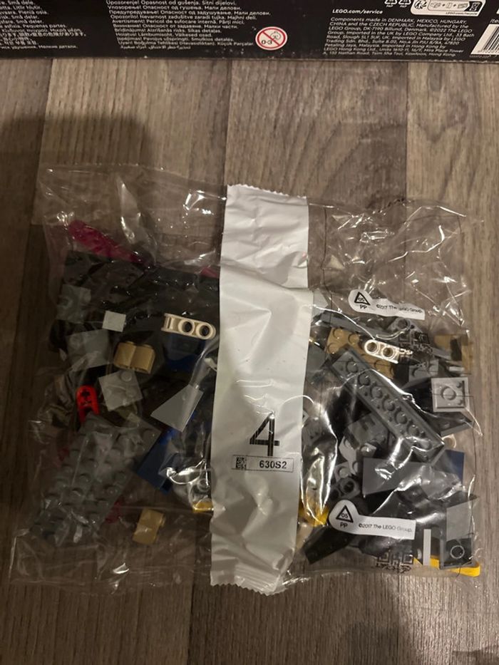 Lego Ninjago en vrac avec boites et pièces manquantes dans les deux boîtes. Les sachets sont ouverts - photo numéro 9