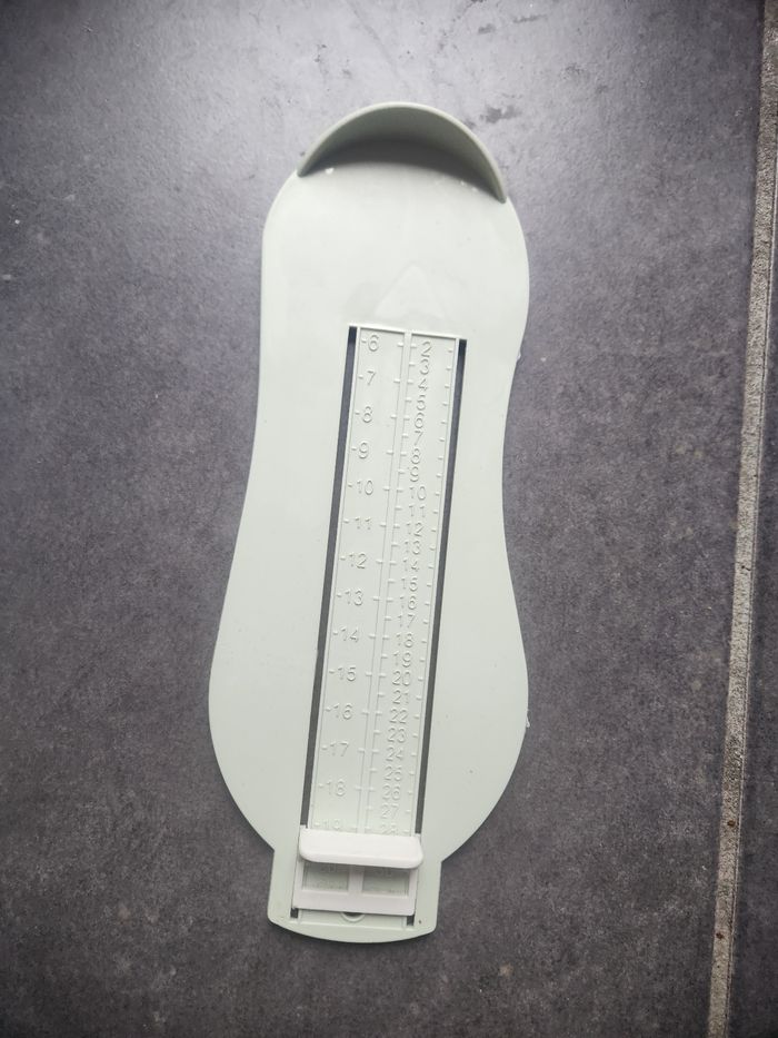 Mesureur de pied enfant - photo numéro 1