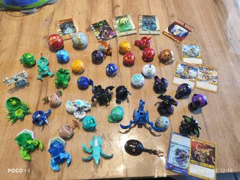 Lot bakugan 37