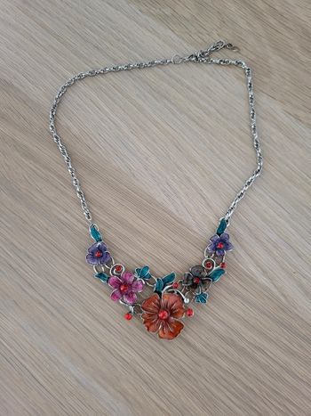Collier fleurs