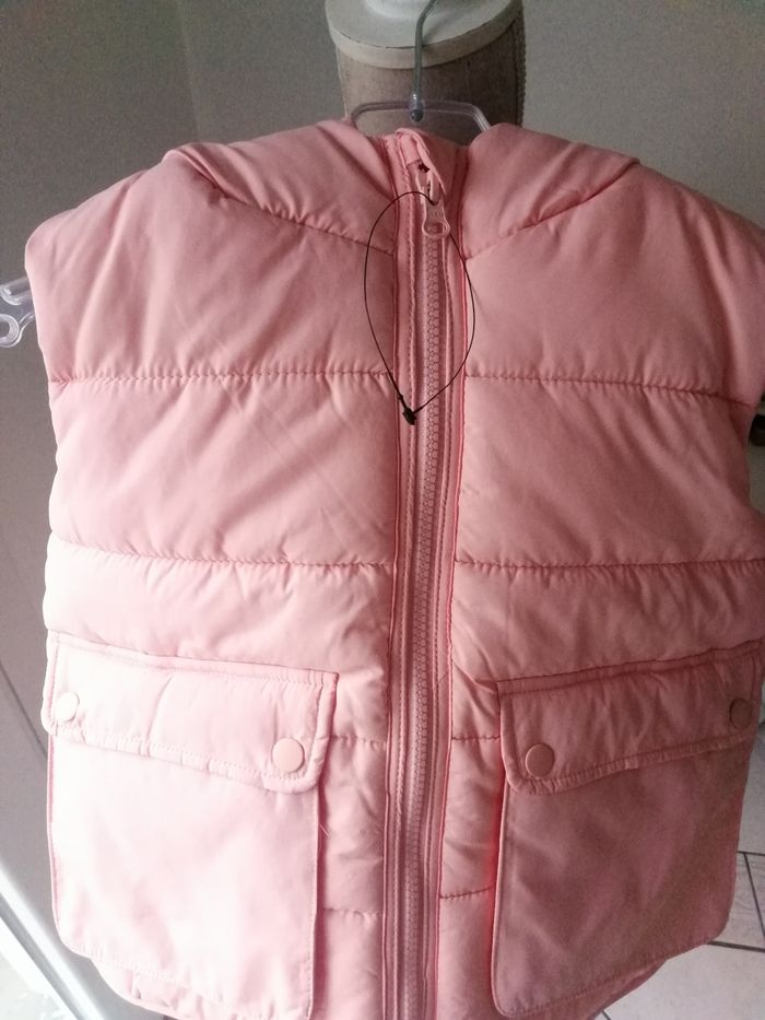 Superbe doudoune sans manches neuve - photo numéro 2