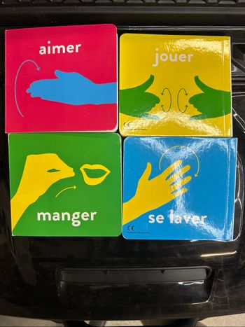 Livre pour signer avec les bébés
