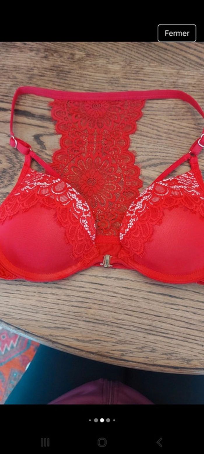 Soutien gorge rouge  Hunkemöller fr 85A - photo numéro 10