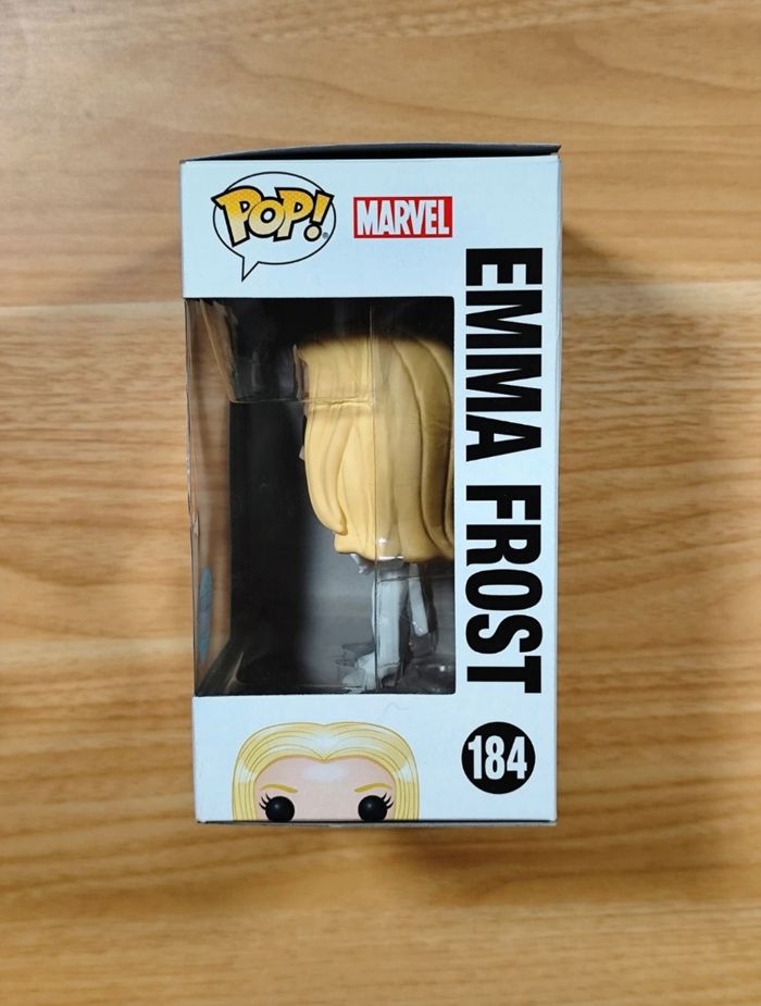 Lot 2 Funko Pop! X-Men Exclusive : Dark Phoenix #413 & Emma Frost #184 - photo numéro 3