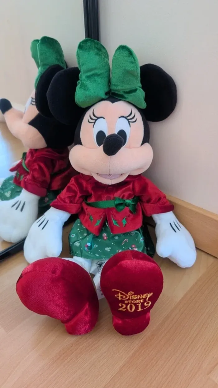 Peluche Minnie millésime 2019 disney