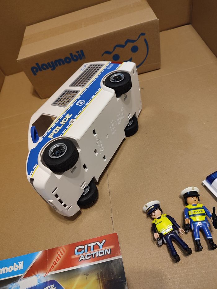 Playmobil 70899 Fourgon de police -occasion - photo numéro 6