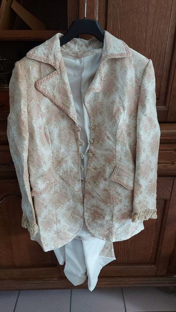 Manteau style ancien ou gothique