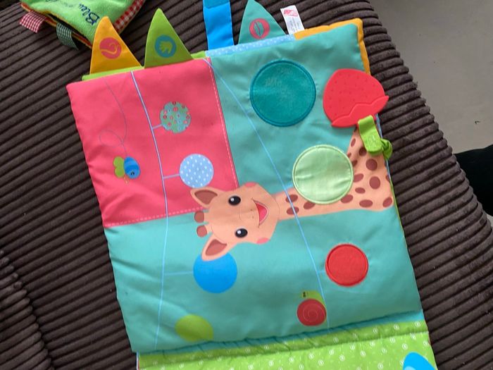 Livre bébé Sophie la girafe - photo numéro 4