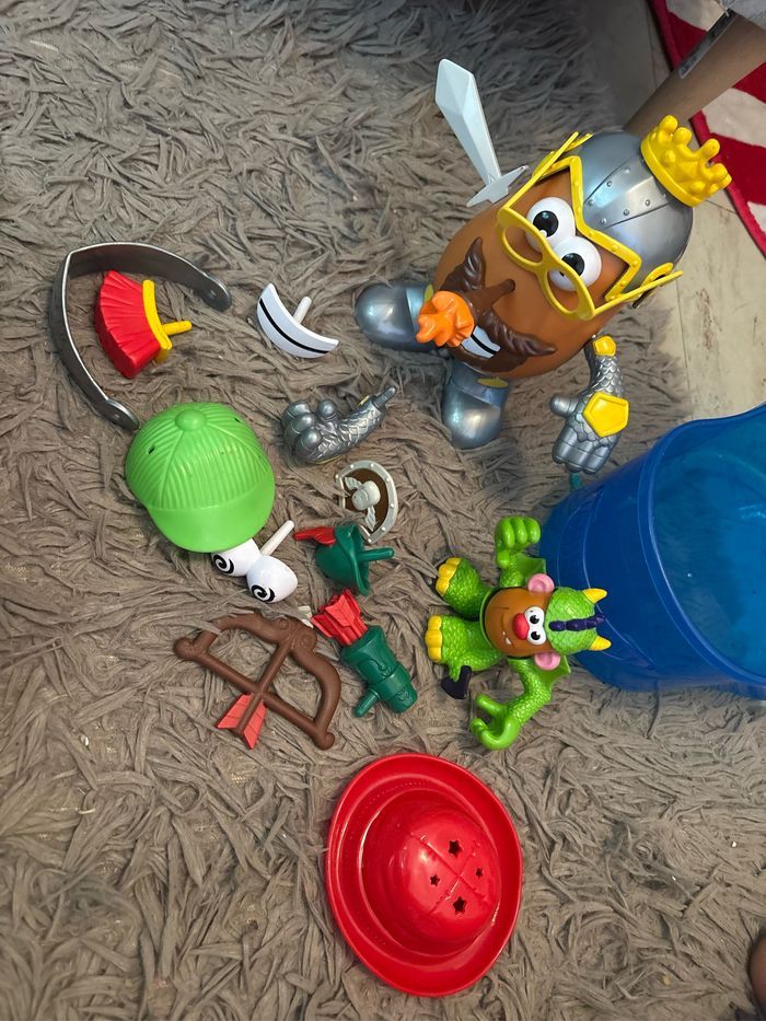 MR Patate chevalier et ces accessoires