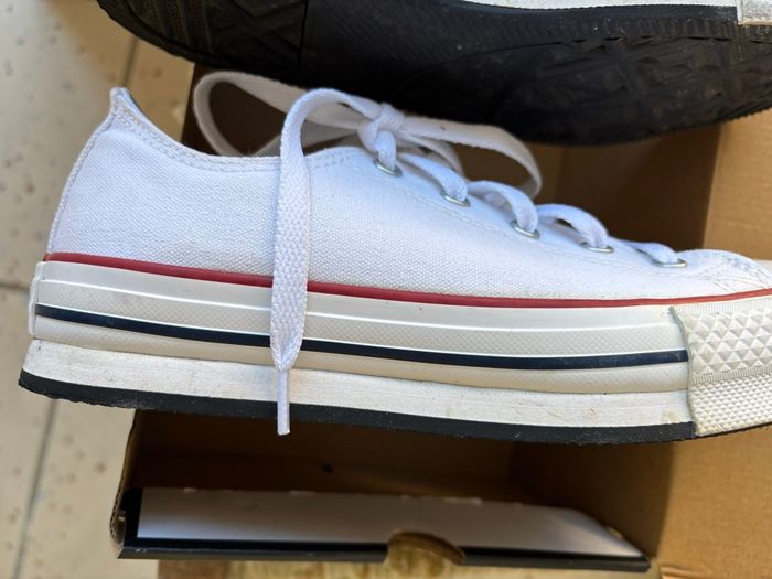 Converse blanche  pointure 36 - photo numéro 2