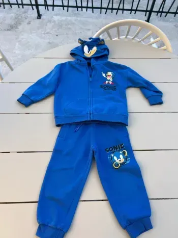 Lot vêtements 33 articles