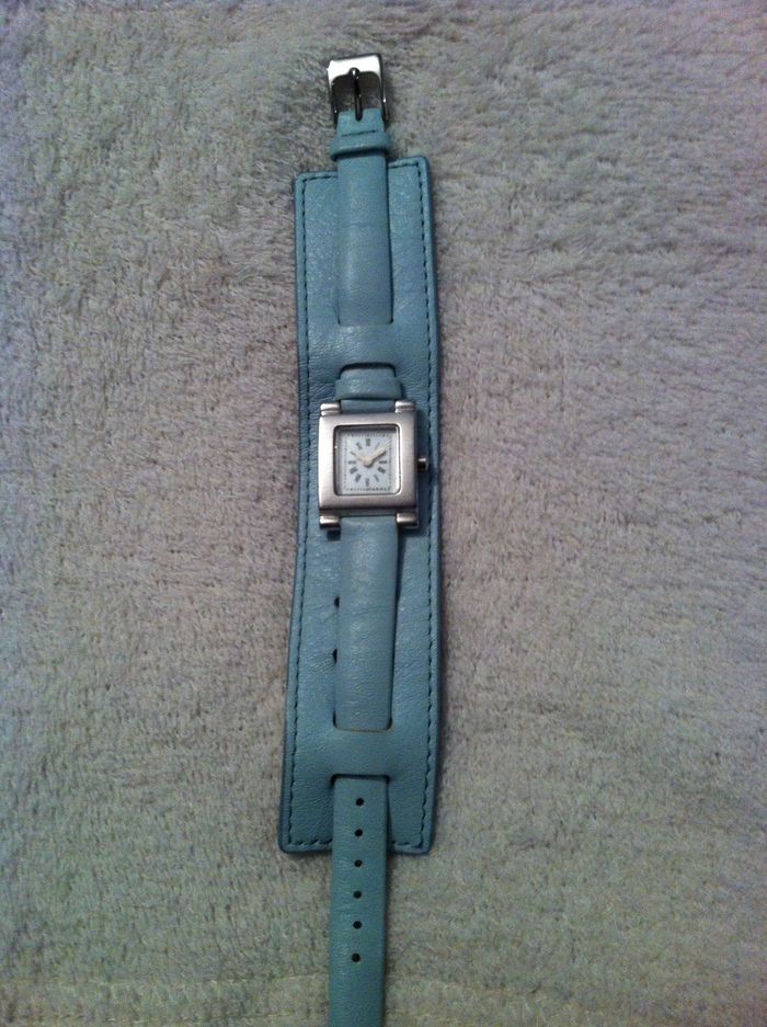 Faby27800 Montre femme Caroll bleu clair  bracelet cuir véritable sport et ville - photo numéro 2