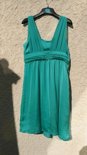 Robe Naf Naf taille 38 couleur bleu turquoise