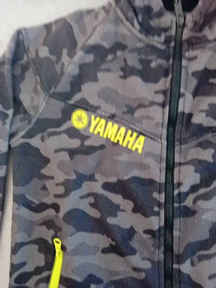 Veste de jogging de chez Yamaha en taille 16 ans - photo numéro 5