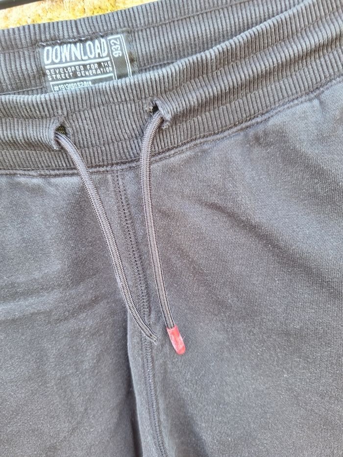 👖 Pantalon de survêtement  /Jogging Download 14 ans - photo numéro 5