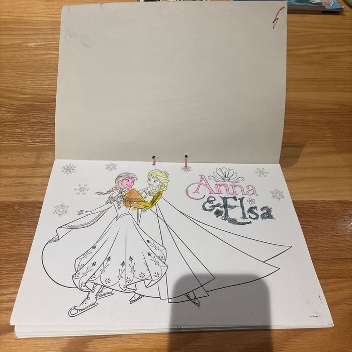 Coloriage la reine des neiges - photo numéro 2