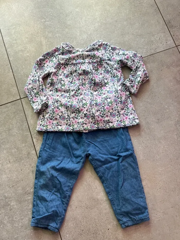 Ensemble haut et pantalon fille Plus 18mois