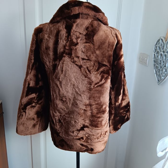 Manteau court moumoute rétro - photo numéro 4