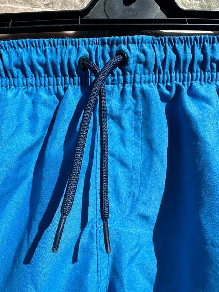 Short maillot - photo numéro 3