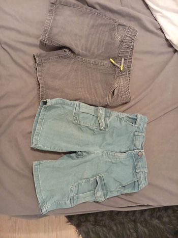 Lot deux shorts 11 ans