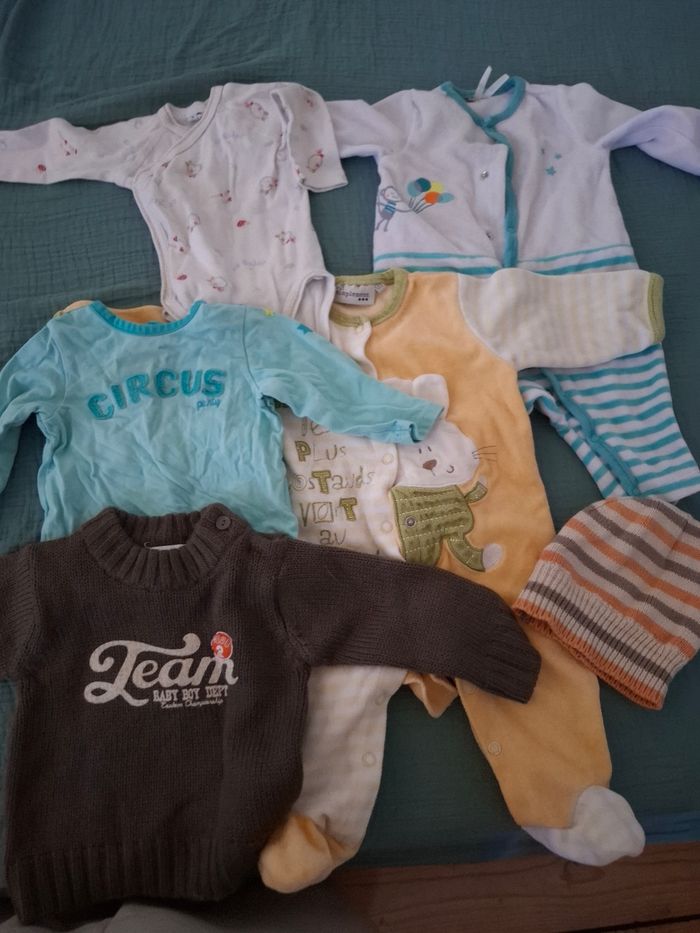 Lot 18 vêtements 3mois - photo numéro 2