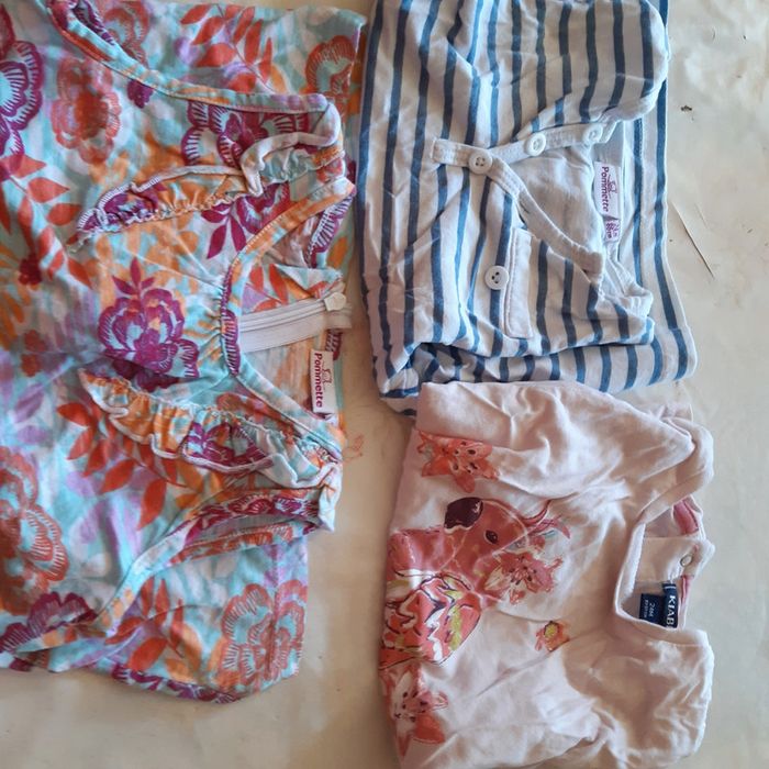 Lot 2 t shirts 1 débardeur 24 mois