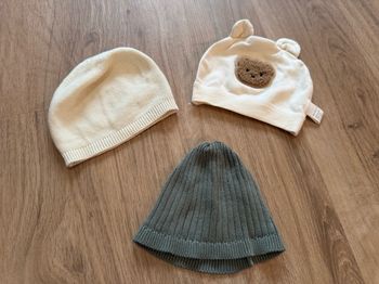 Lot de 3 bonnets Zeeman et sans marque bébé très bon état