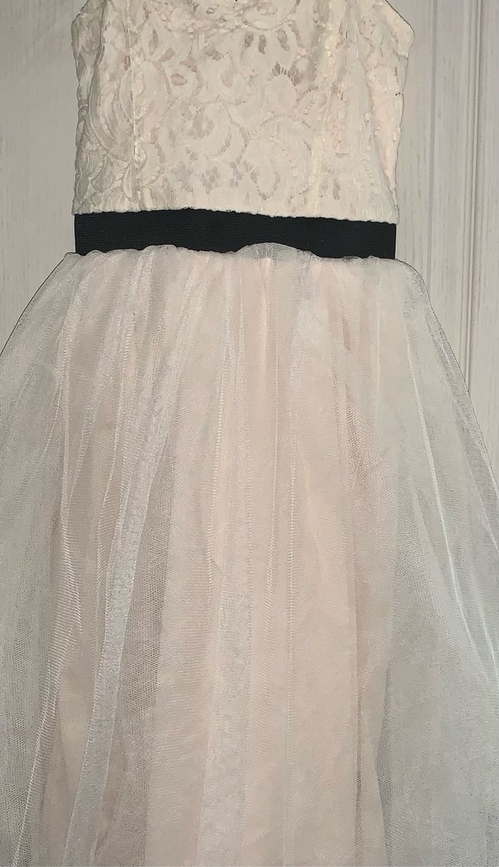Robe avec jupon de tulle neuve