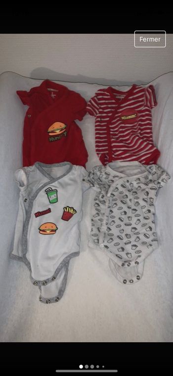 Lot de 4 bodies 3mois