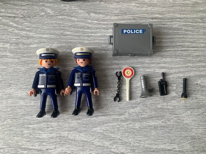 Voiture de police Playmobil (Plus de son) - photo numéro 7