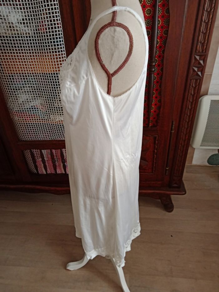 Déshabillé ou combinaison - photo numéro 2