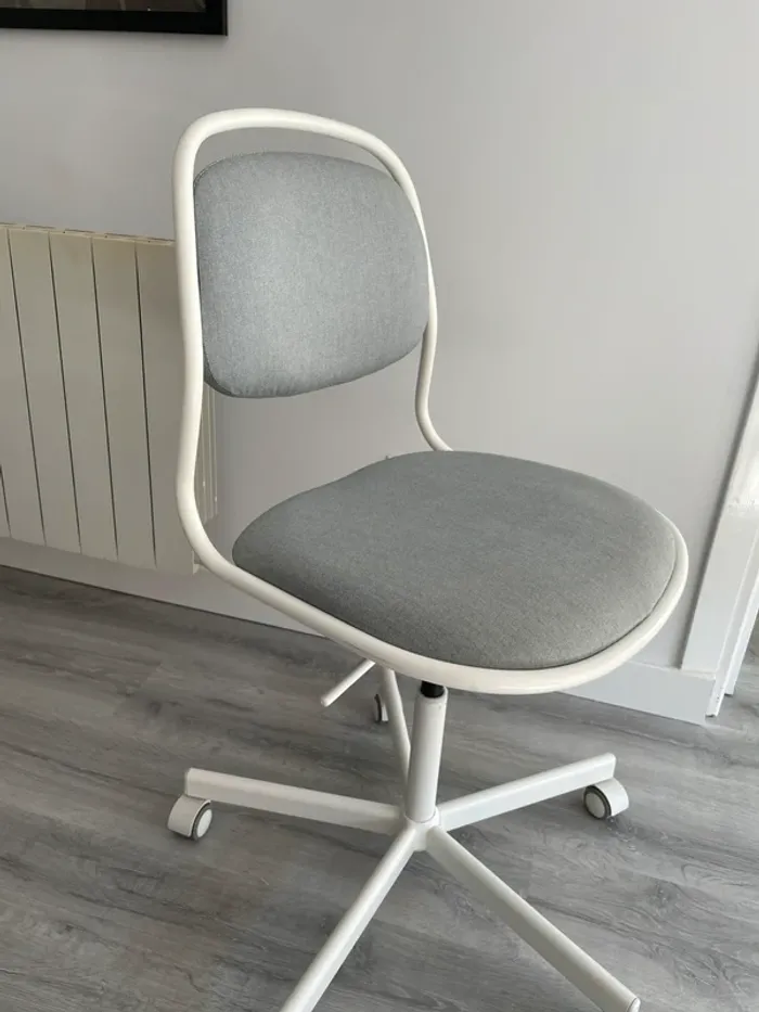 Silla giratoria de estudio gris y blanca - photo numéro 2