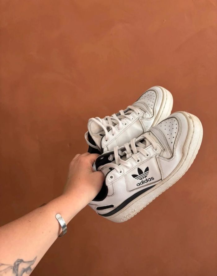 Baskets Adidas Forum blanches – T. 39.5 – Bon état - photo numéro 4