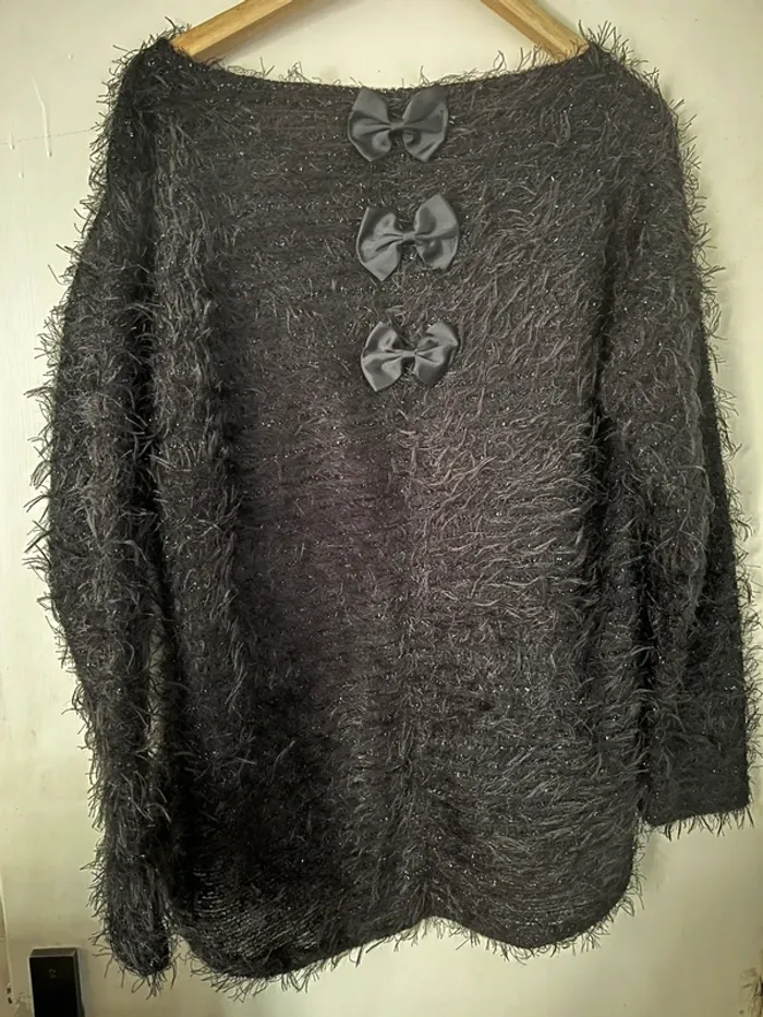 Pull noir duveteux à manches longues avec fils brillants t46/48 - photo numéro 2