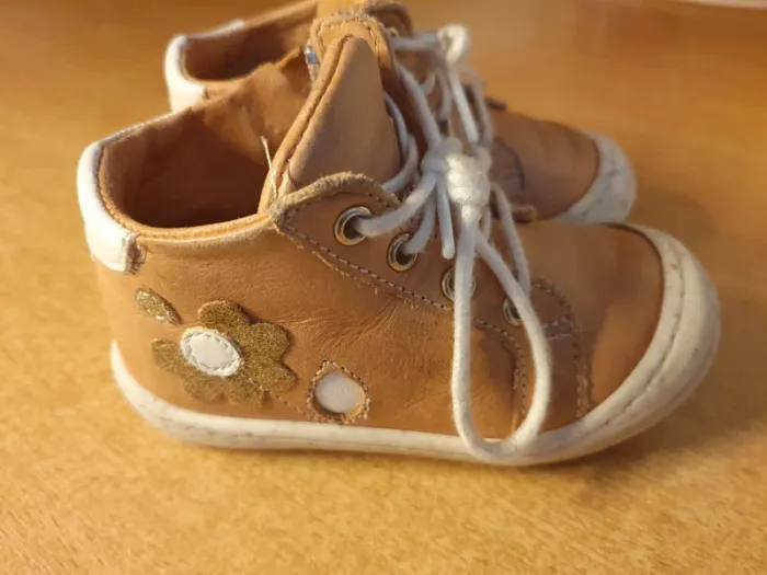 Chaussures T21