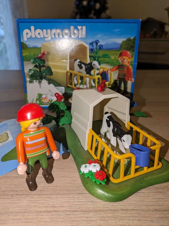 Playmobil veau et fermière