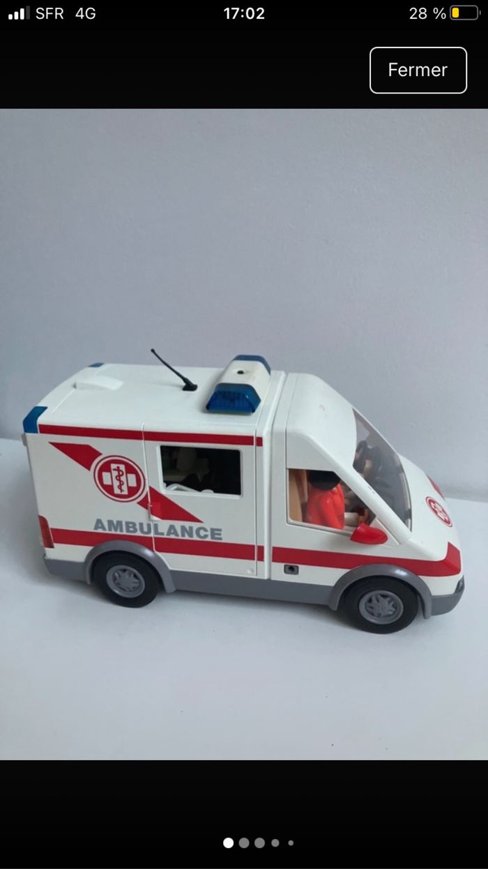 Ambulance Playmobil - photo numéro 4