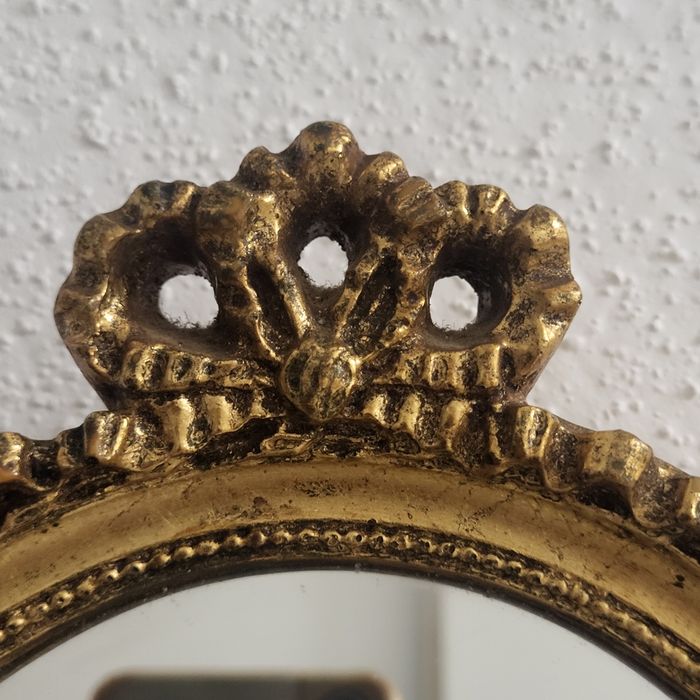 Miroir dore en  bois ,ovale  et noeud - photo numéro 4