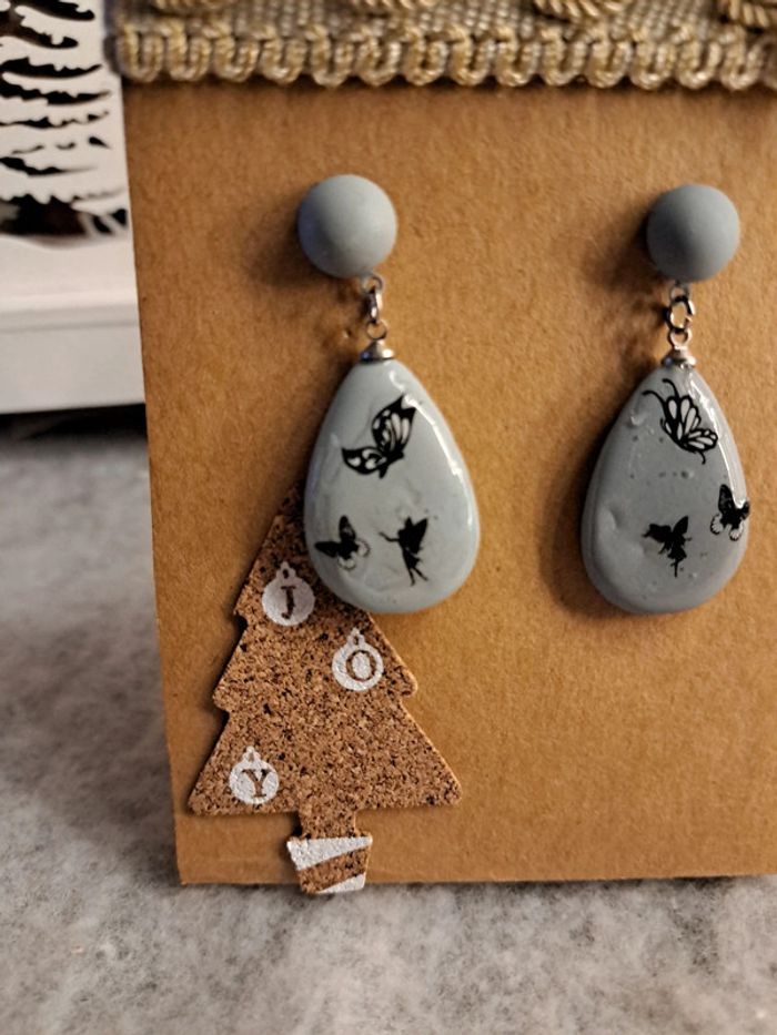 Boucles d'oreilles pendante grise et noir - photo numéro 4