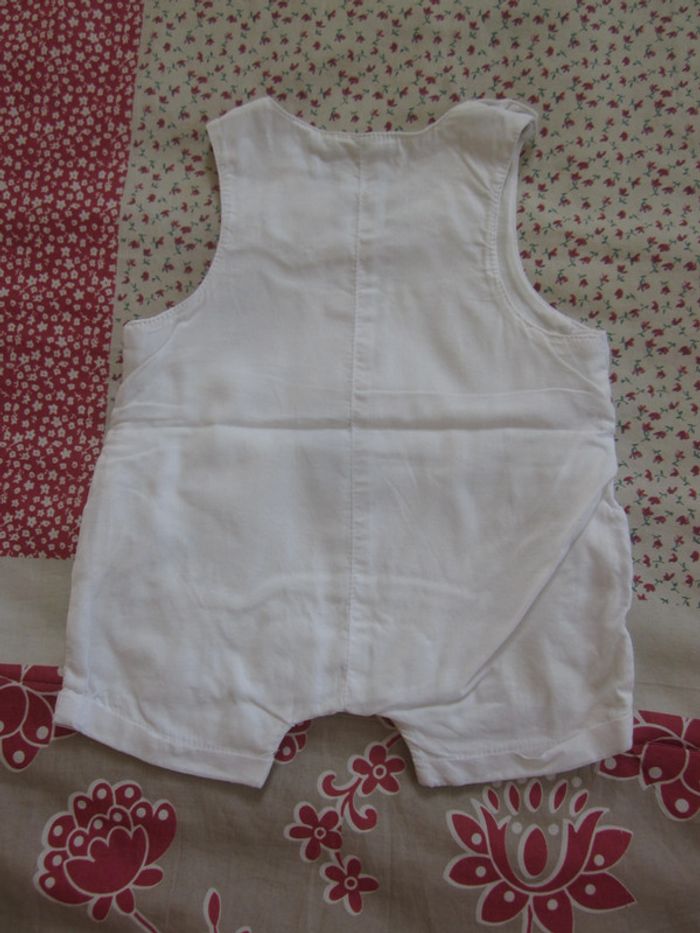 Salopette short blanche 1 mois - photo numéro 2