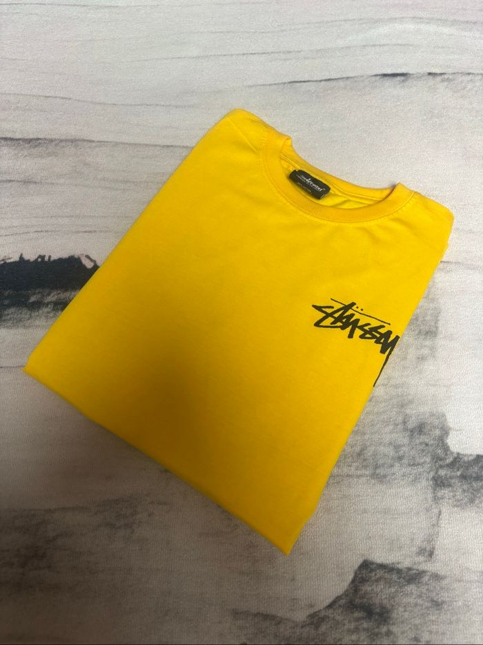 T-shirt Stussy Rework jaune logo imprimé taille L