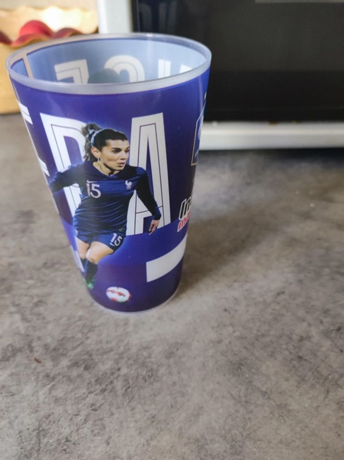 Verre en plastique - photo numéro 2