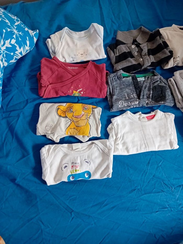 Lot bodie / pyjama /garçon 6 mois - photo numéro 6