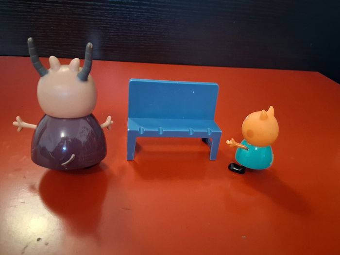 Lot figurines peppa pig - photo numéro 3