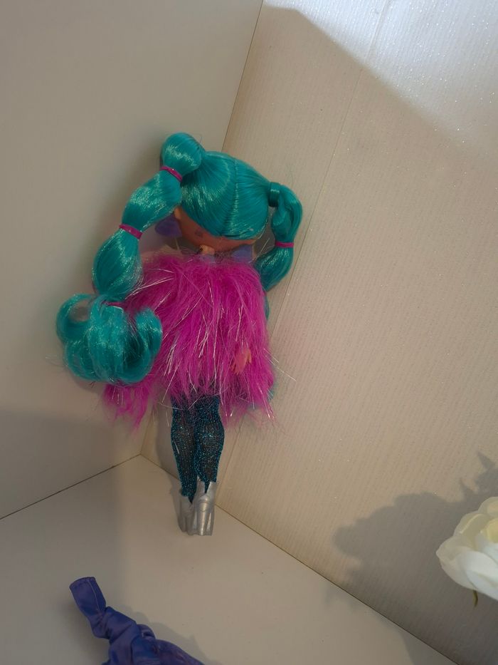 Jolie poupée L.O.L. Surprise ! O.M.G. Cosmic Nova (Série Winter Disco) - photo numéro 5