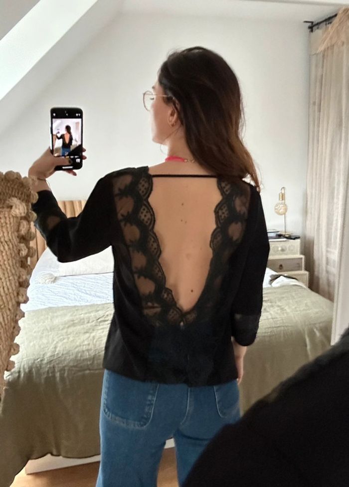 Blouse joli dos dentelle 🖤 - photo numéro 4