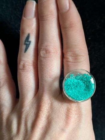 Bague ronde en verre style pylônes