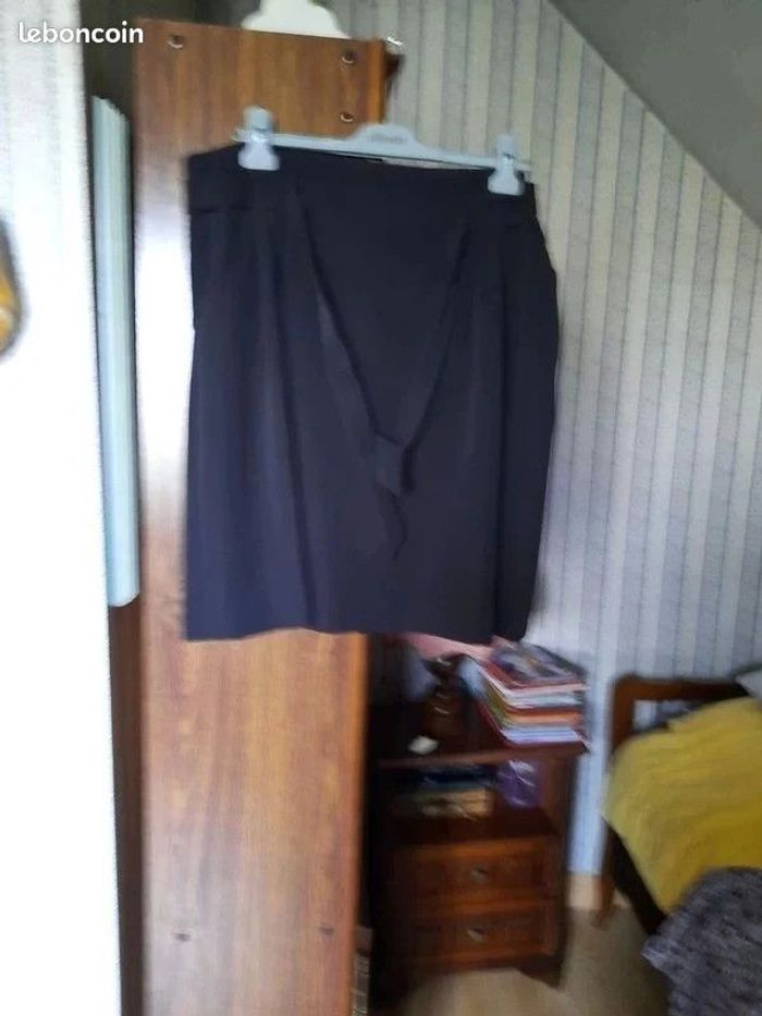 Jupe noire - Armand Thiery- taille 44 - photo numéro 4