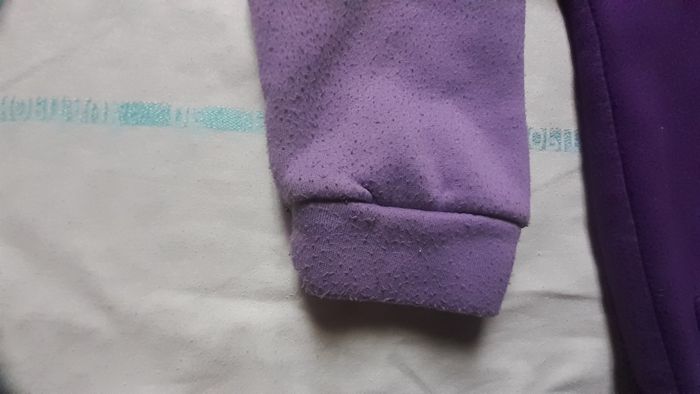 Veste jogging mauve et lilas motif petite fille et ecriture - photo numéro 5