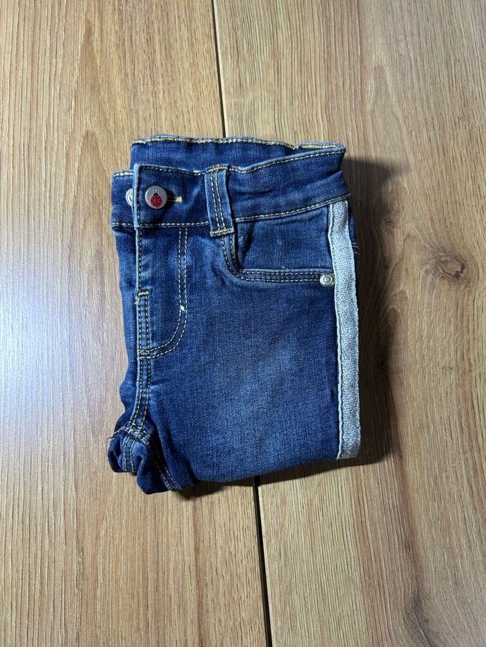 đđ„ LOT JEANS BĂBĂ 6 MOIS â SUPER AFFAIRE đ„đ¶ - photo numĂ©ro 5